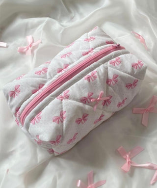 grab-and-bow makeup bag