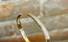 Load image into Gallery viewer, Gold Detail Rhinestone Cuff
